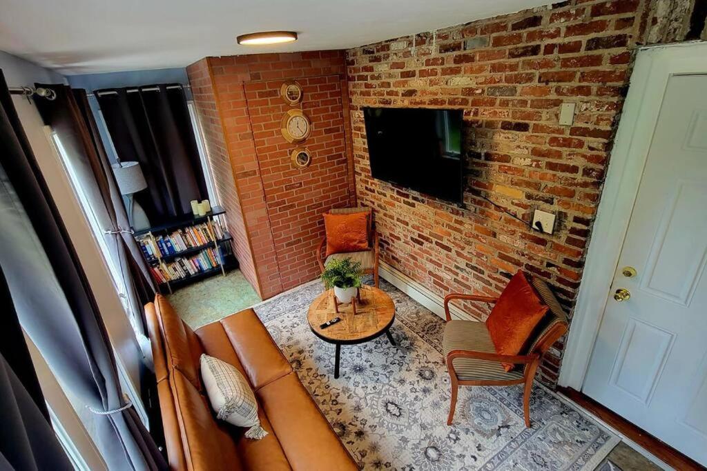 Unique & Peaceful Boston Home Экстерьер фото