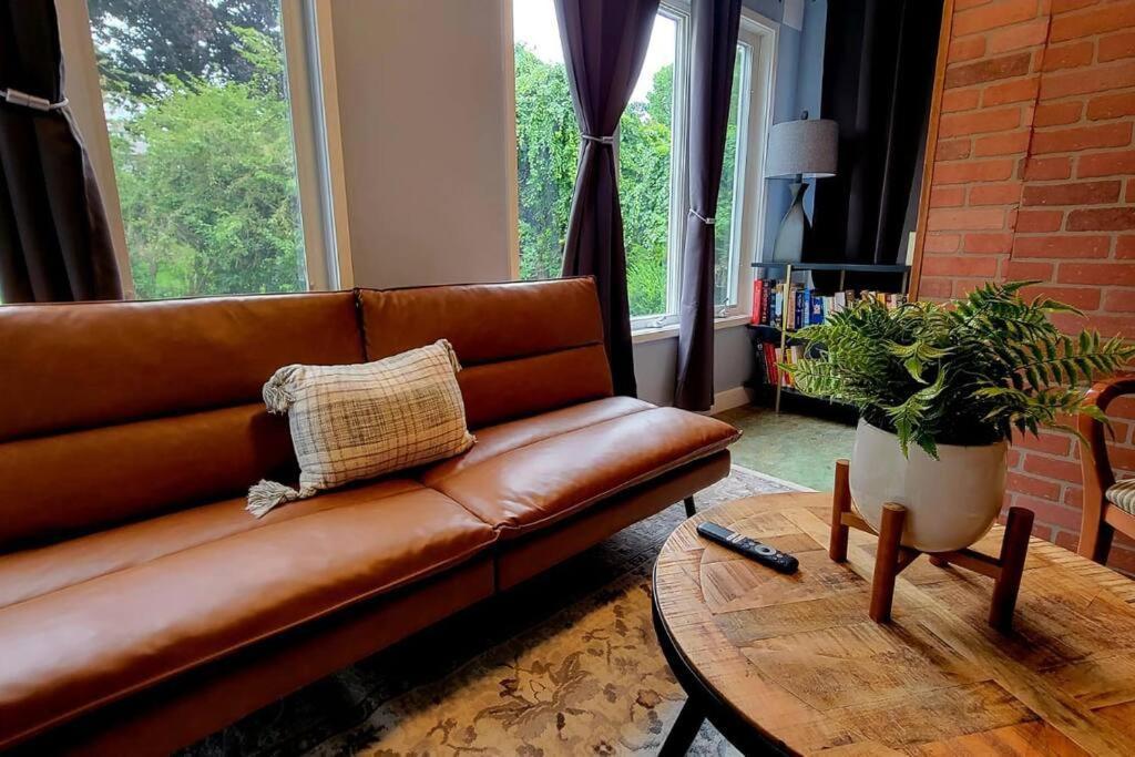 Unique & Peaceful Boston Home Экстерьер фото