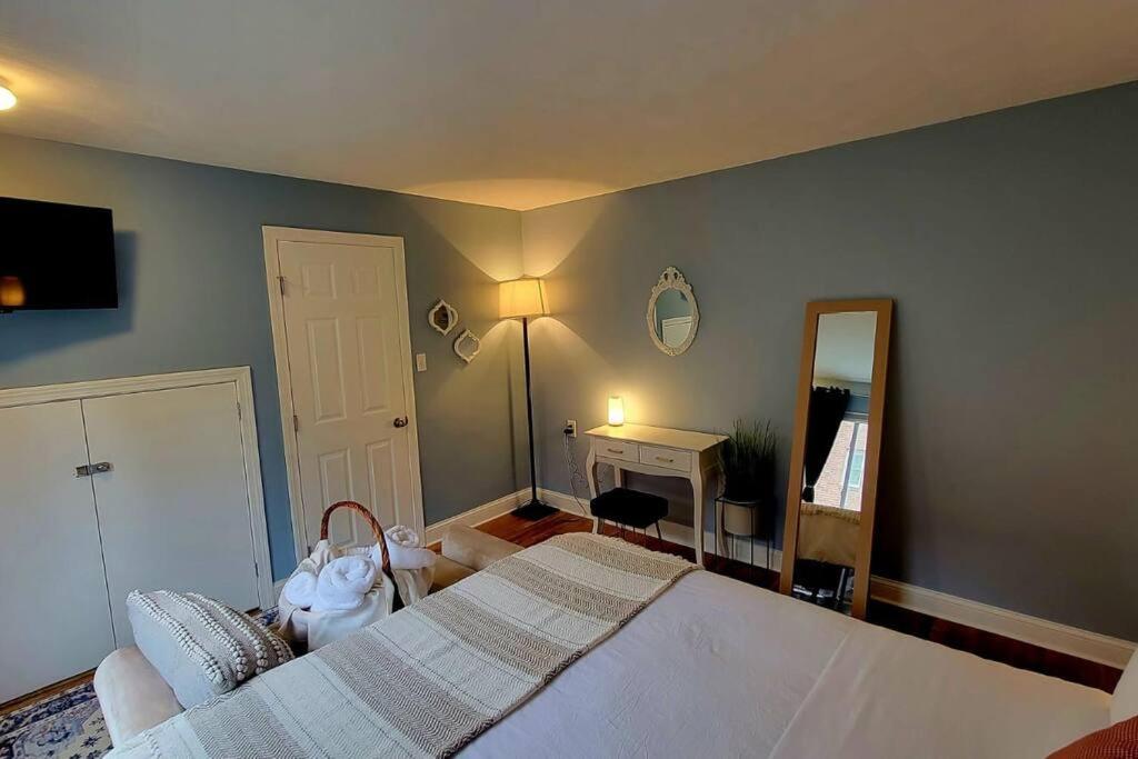Unique & Peaceful Boston Home Экстерьер фото